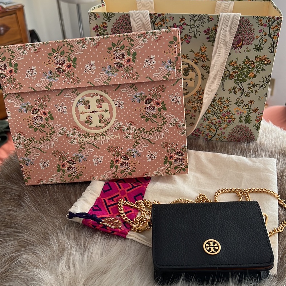 NWOT Tory Burch Walker Chain Wallet Crossbody